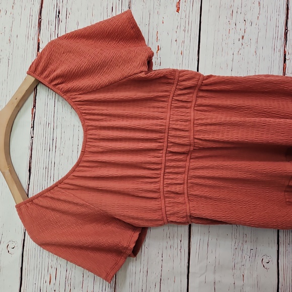 Gilli Dress - Picture 16 of 17